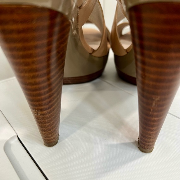 EUC Beige Michael Kors Platform Pump Sz 8 1/2 - Picture 12 of 12